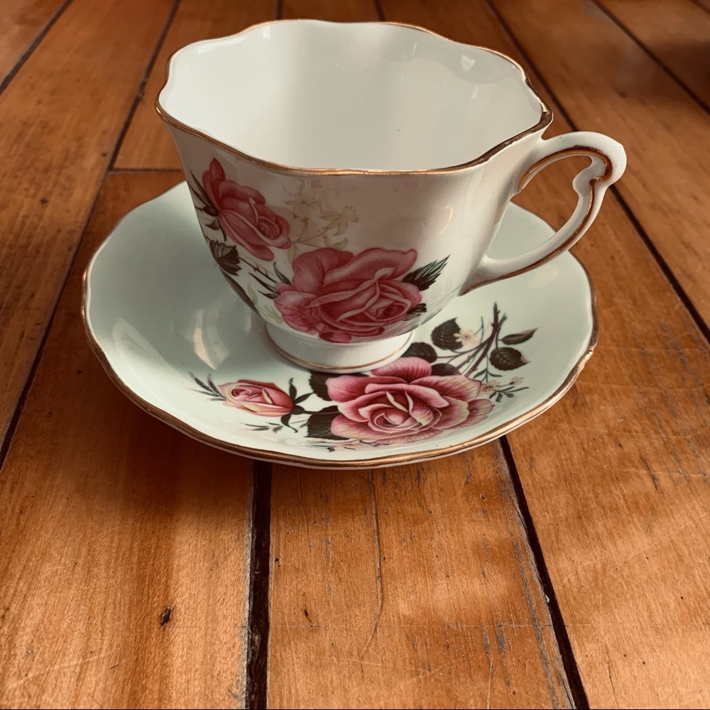 COLCLOUGH Bone China Tea Cup Vintage